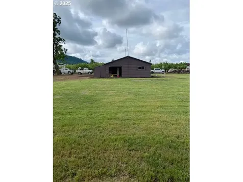 82277 Davisson Road Creswell OR 97426