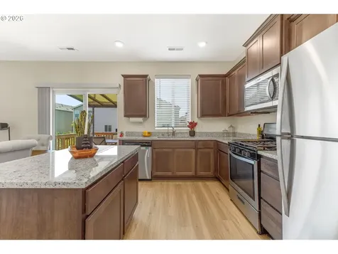 1228 W 16th Avenue La Center WA 98629