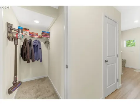 1228 W 16th Avenue La Center WA 98629