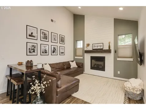 1159 SW Cherry Street Dallas OR 97338