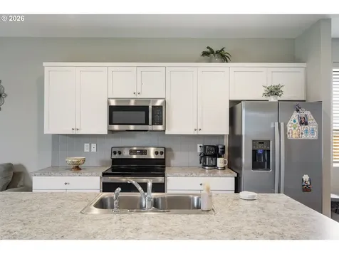 1480 Sunflower Street Woodburn OR 97071