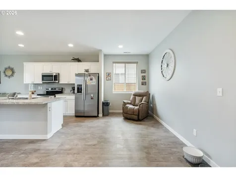 1480 Sunflower Street Woodburn OR 97071