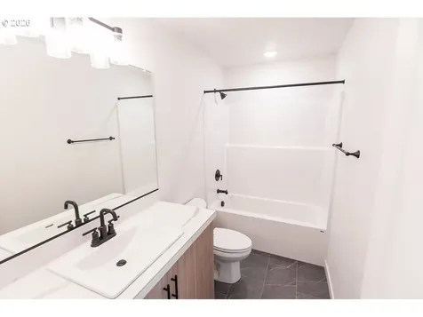 16009 Barlow Trail Lane Oregon City OR 97045