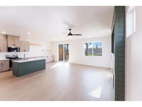 16009 Barlow Trail Lane Oregon City OR 97045