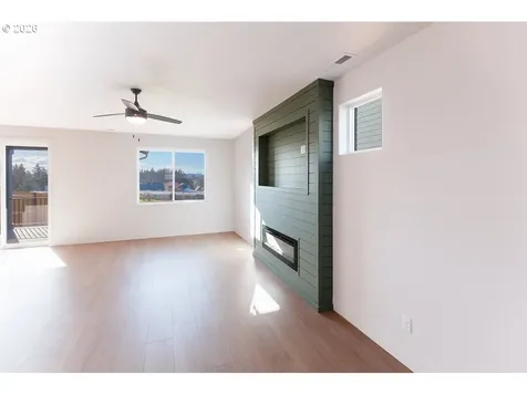 16009 Barlow Trail Lane Oregon City OR 97045