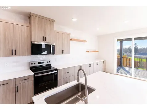 16009 Barlow Trail Lane Oregon City OR 97045