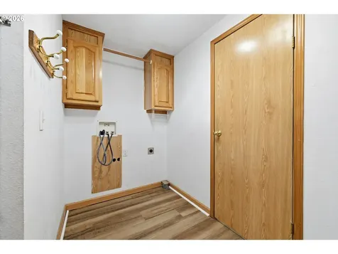 3355 N Delta Highway Eugene OR 97408