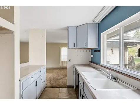 12510 SE Raymond Street Portland OR 97236