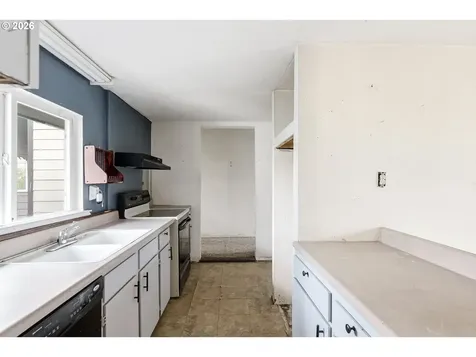 12510 SE Raymond Street Portland OR 97236