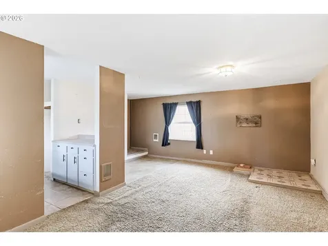 12510 SE Raymond Street Portland OR 97236