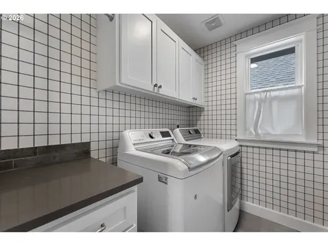4061 SE Lexington Street Portland OR 97202