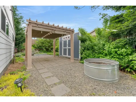 10258 N Allegheny Avenue Portland OR 97203