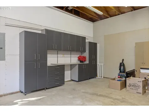 4623 SW 55th Place Portland OR 97221