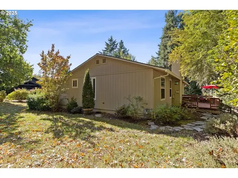 4623 SW 55th Place Portland OR 97221