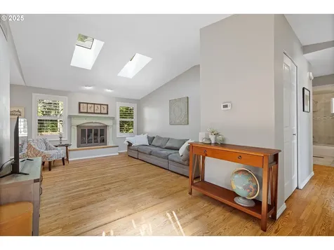 4623 SW 55th Place Portland OR 97221