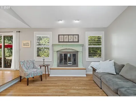 4623 SW 55th Place Portland OR 97221