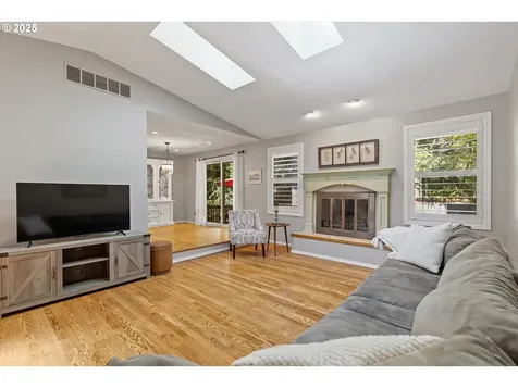 4623 SW 55th Place Portland OR 97221