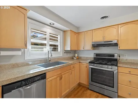 4623 SW 55th Place Portland OR 97221
