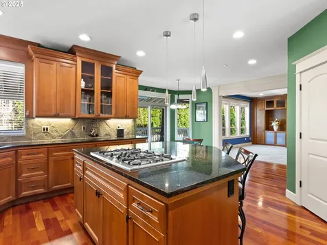 889 W T Street Washougal WA 98671