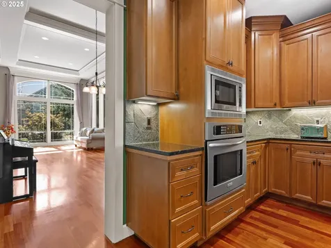 889 W T Street Washougal WA 98671