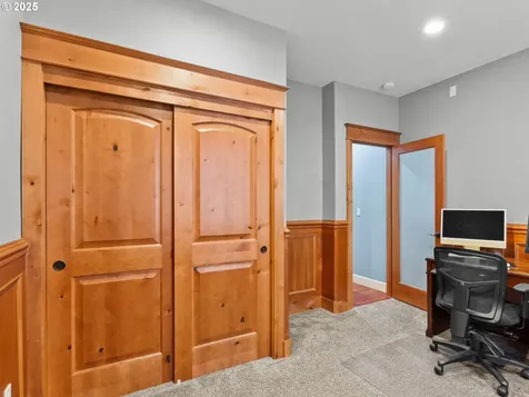 889 W T Street Washougal WA 98671