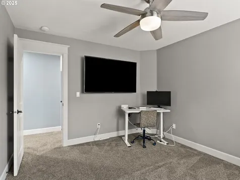 889 W T Street Washougal WA 98671