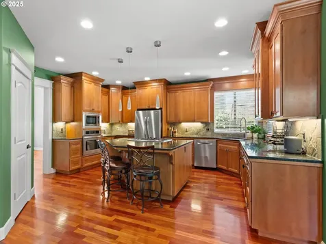 889 W T Street Washougal WA 98671