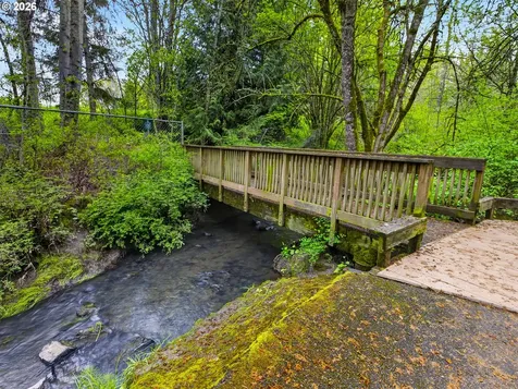 1192 NW Weybridge Way Beaverton OR 97006