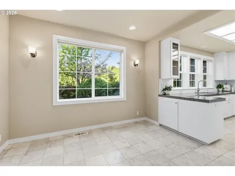 482 Covey Lane Eugene OR 97401