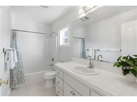 482 Covey Lane Eugene OR 97401