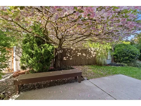 482 Covey Lane Eugene OR 97401