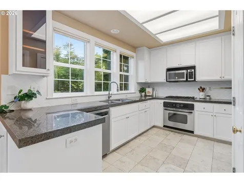 482 Covey Lane Eugene OR 97401