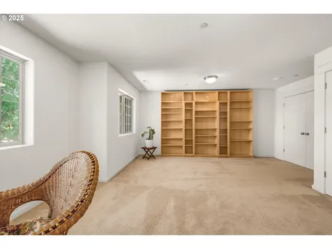 12015 NE 16th Street Vancouver WA 98684