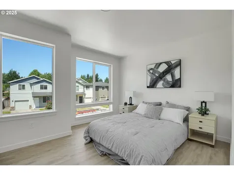 14822 NE Couch Street Portland OR 97230