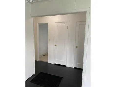 15725 SE Stark Street Portland OR 97233