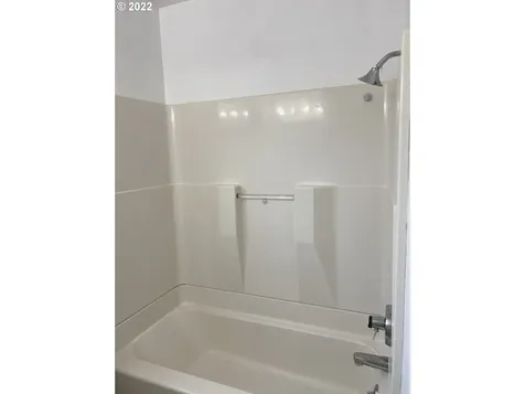 15725 SE Stark Street Portland OR 97233