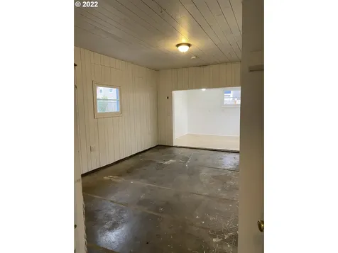 15725 SE Stark Street Portland OR 97233