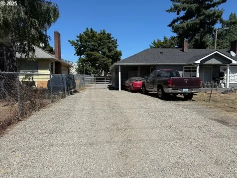 15725 SE Stark Street Portland OR 97233
