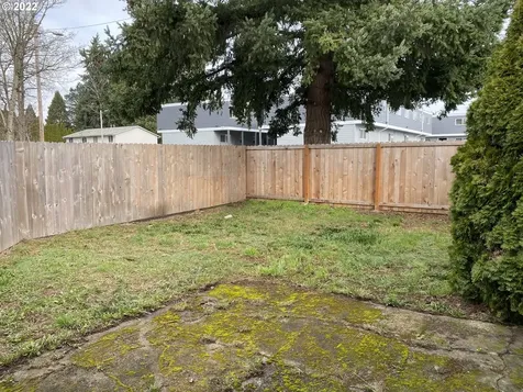 15725 SE Stark Street Portland OR 97233