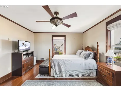 2139 Mcpherson Street North Bend OR 97459