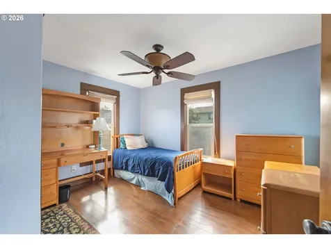 2139 Mcpherson Street North Bend OR 97459
