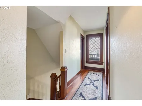 2139 Mcpherson Street North Bend OR 97459