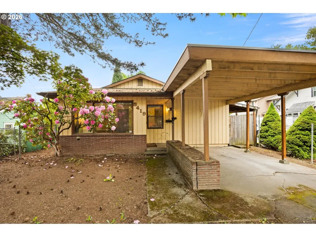 8419 SE 32nd Avenue Portland OR 97222
