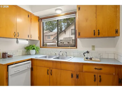 8419 SE 32nd Avenue Portland OR 97222