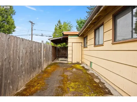 8419 SE 32nd Avenue Portland OR 97222