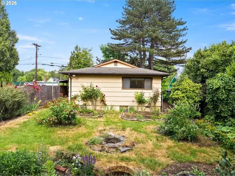 8419 SE 32nd Avenue Portland OR 97222