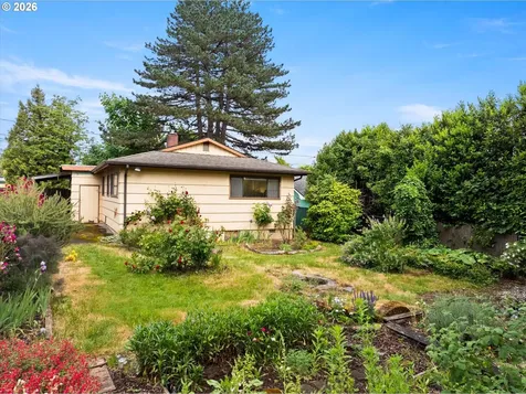 8419 SE 32nd Avenue Portland OR 97222