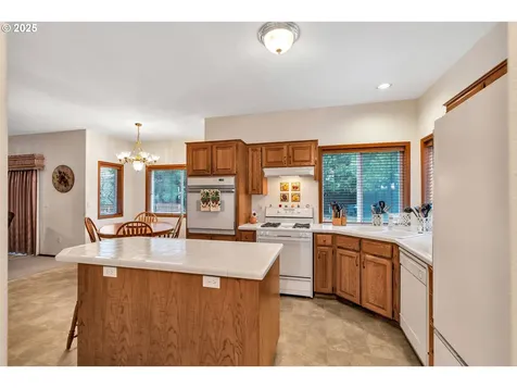 7829 SW 174th Place Beaverton OR 97007