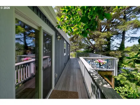 124 E Sitka Street Cannon Beach OR 97110