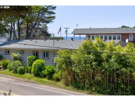 124 E Sitka Street Cannon Beach OR 97110